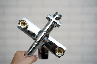浴室水管設(shè)計(jì)不夠用?希箭淋浴花灑套裝解煩憂